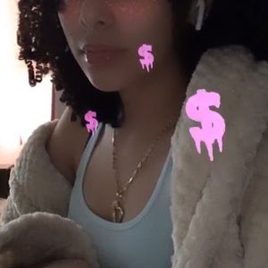 Meet your Posher, Angelina